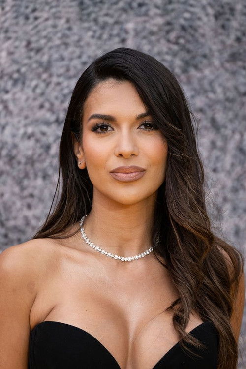 Photo of Ekin-Su Cülcüloğlu