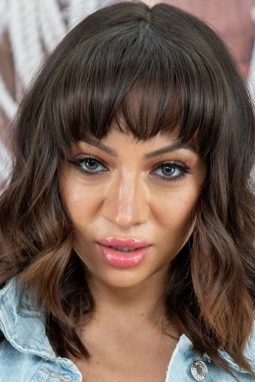 Photo of Sasha Pearl