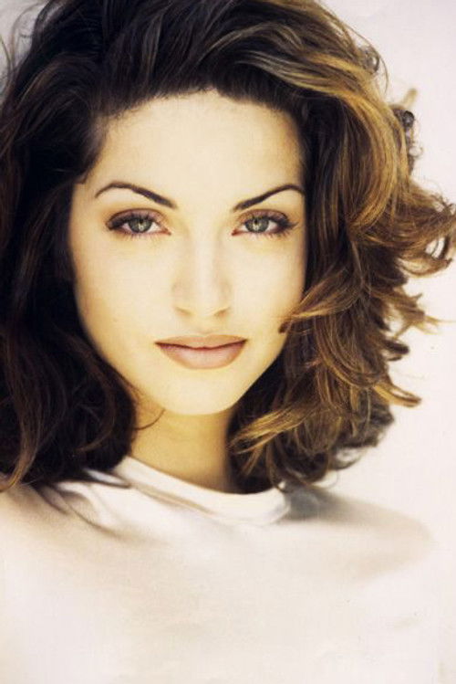 Photo of Elena Lyons