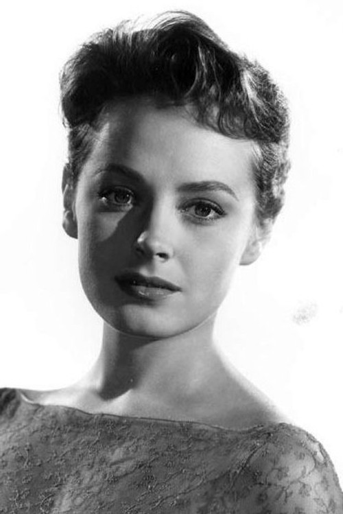 Photo of Victoria Shaw