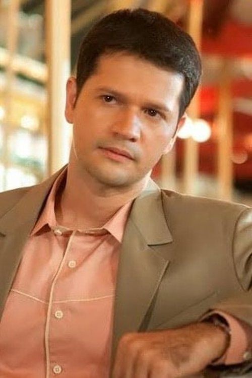 Photo of Jestoni Alarcon