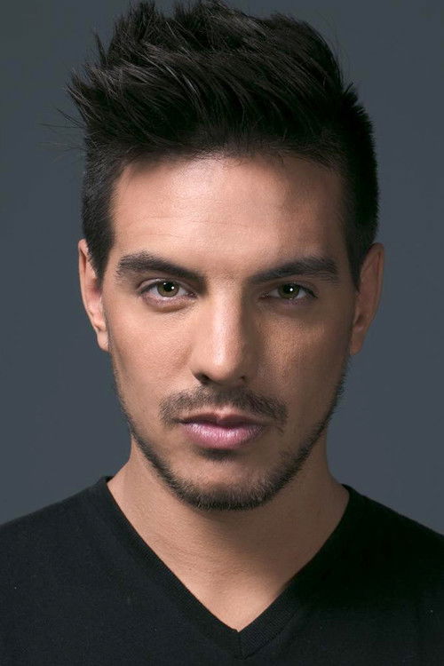 Photo of Vadhir Derbez