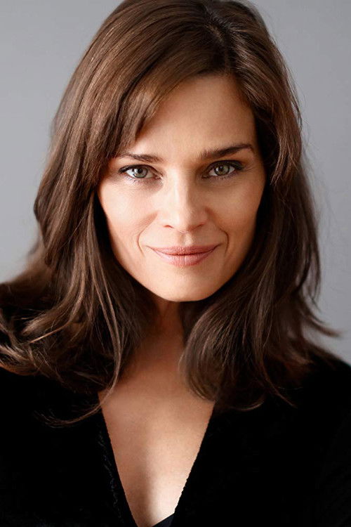 Photo of Lorraine Farris