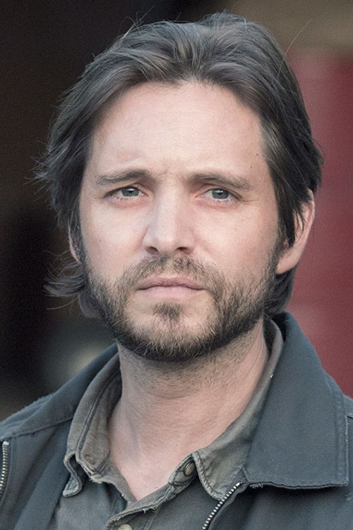 Photo of Aaron Stanford
