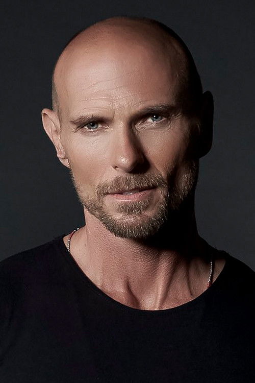 Photo of Luke Goss