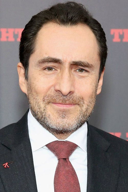 Photo of Demián Bichir