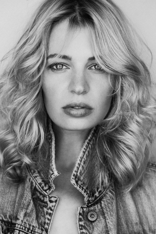 Photo of Chloe Farnworth