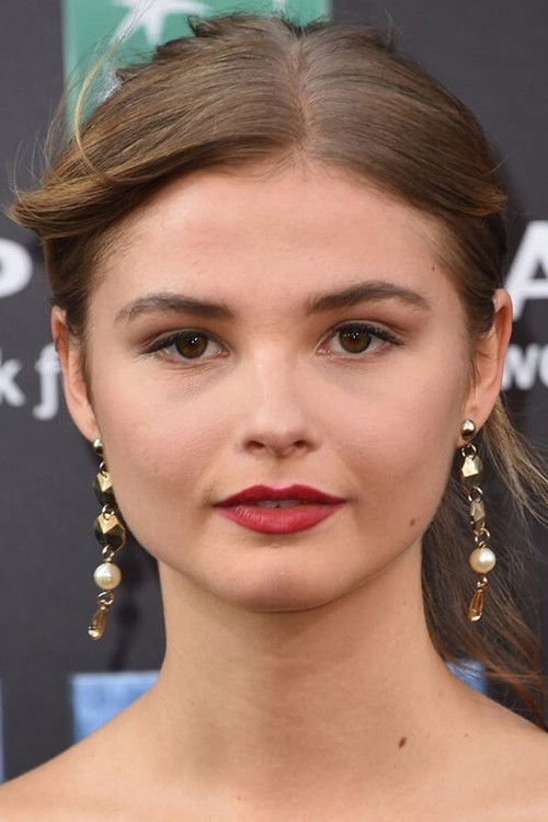 Photo of Stefanie Scott