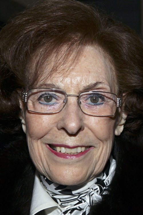 Photo of Carmen Dolores