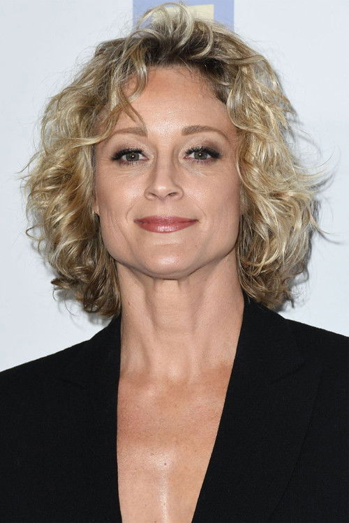 Photo of Teri Polo