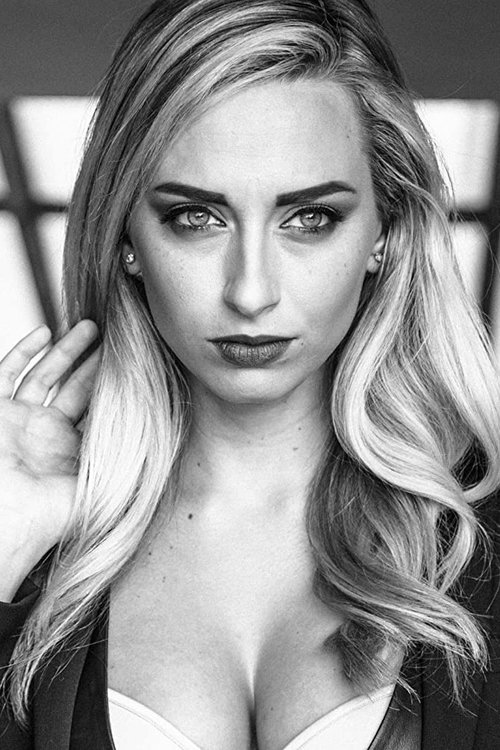 Photo of Lyndsi LaRose