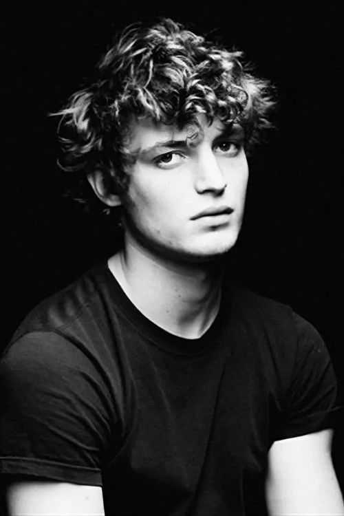 Photo of Niels Schneider