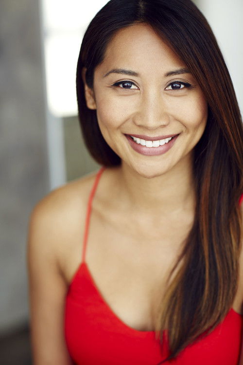 Photo of Nicole Maxali