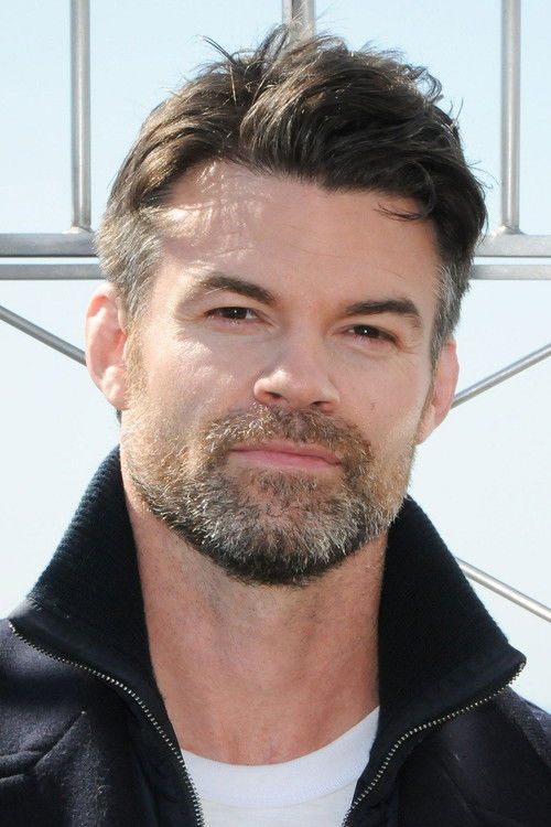 Photo of Daniel Gillies