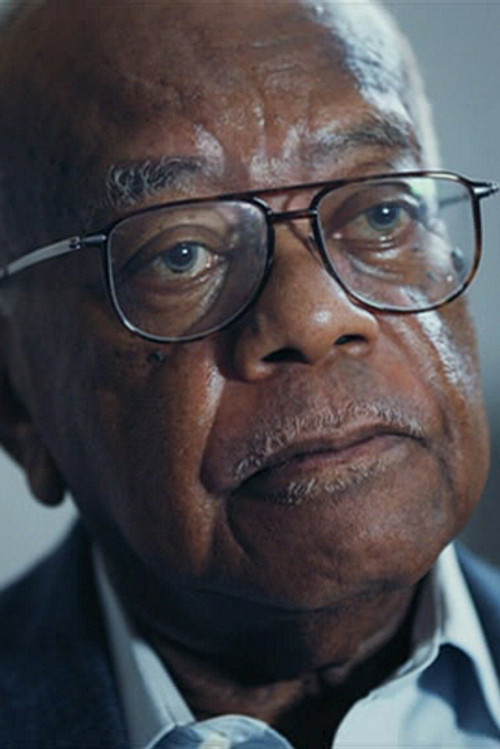 Photo of Trevor McDonald