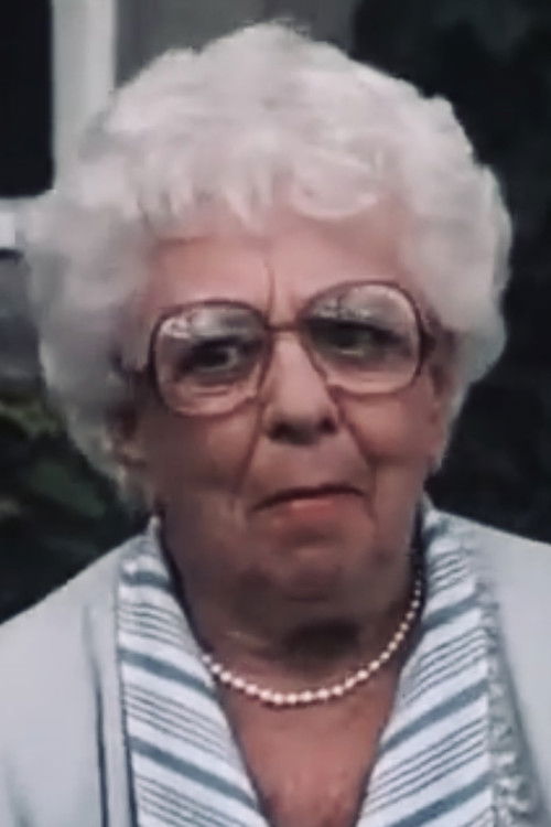 Photo of Enid Saunders