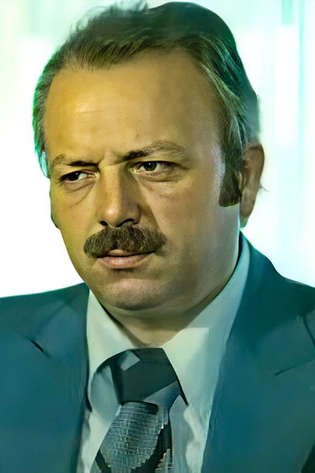Photo of Ekrem Dümer