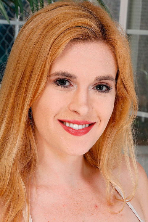 Photo of Lindsay Lee