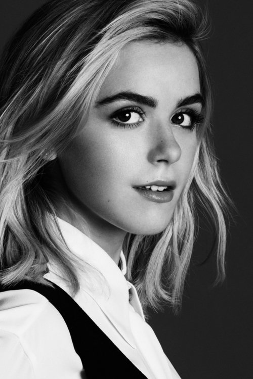 Photo of Kiernan Shipka