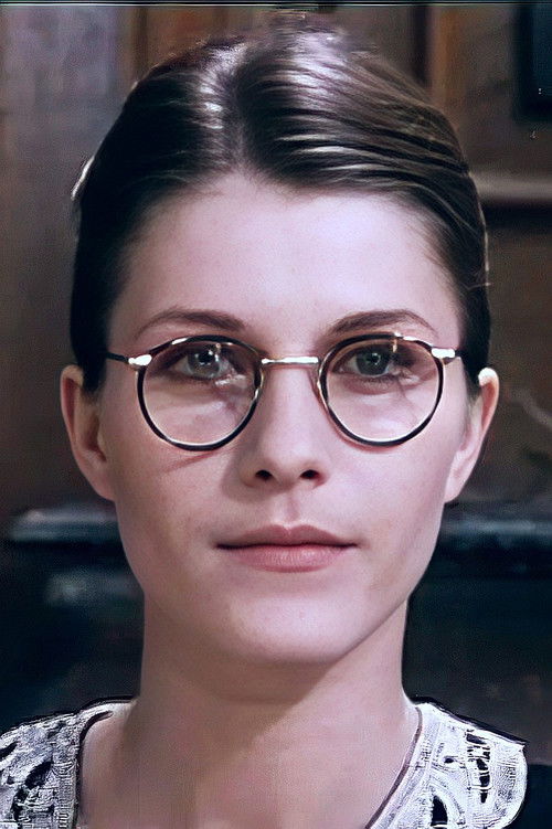 Photo of Caroline Laurence