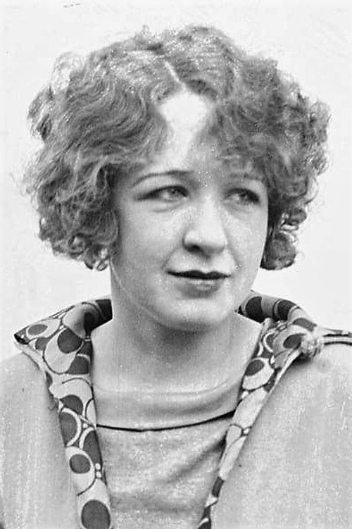 Photo of Helen MacKellar