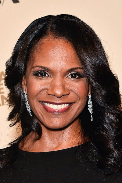 Photo of Audra McDonald