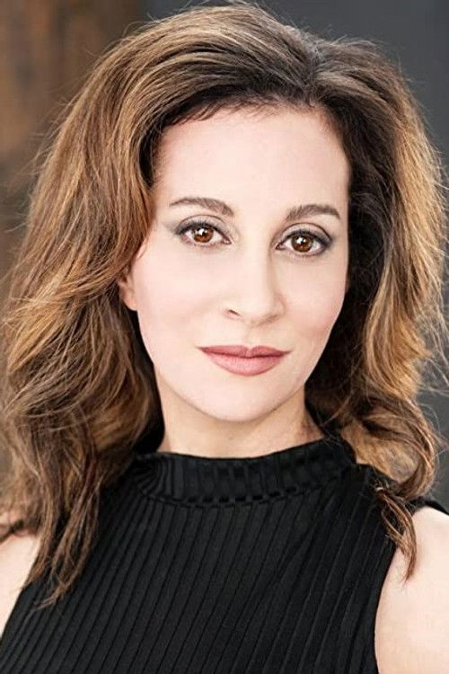 Photo of Lisa Summers