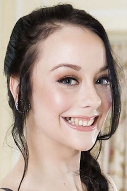 Photo of Alessa Savage