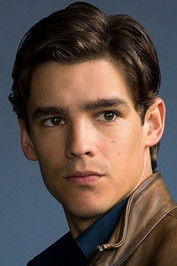 Photo of Brenton Thwaites