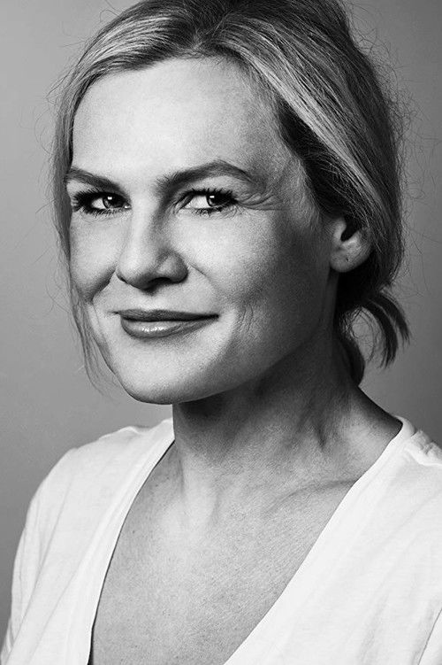 Photo of Ella Kenion