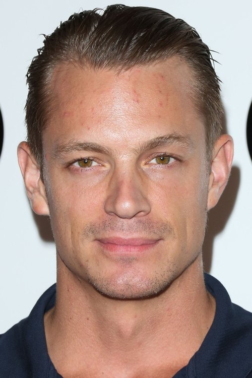 Photo of Joel Kinnaman