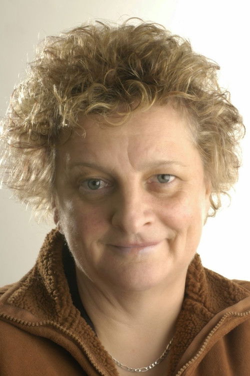 Photo of Lynn Hunter