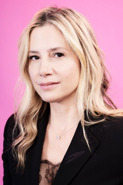 Photo of Mira Sorvino