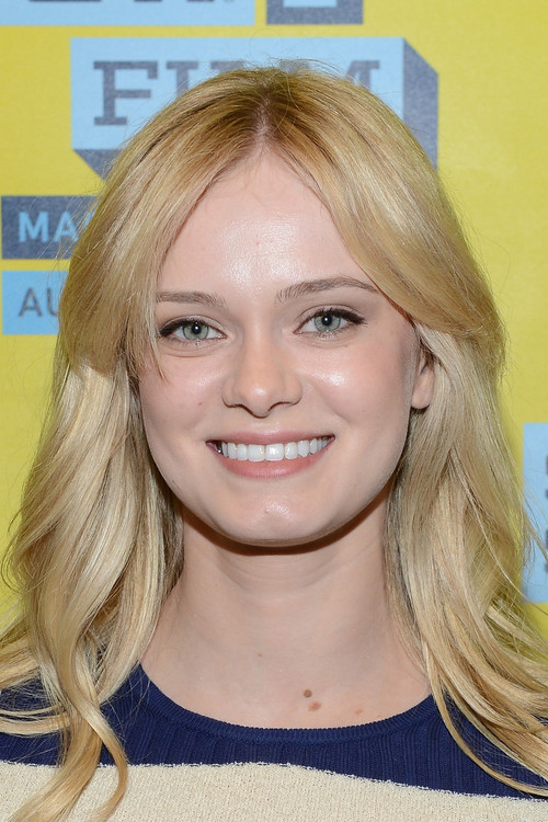 Photo of Sara Paxton