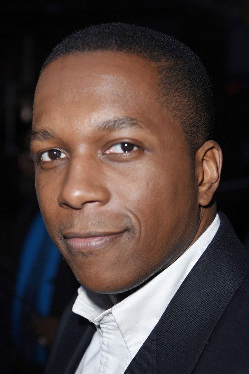 Photo of Leslie Odom Jr.