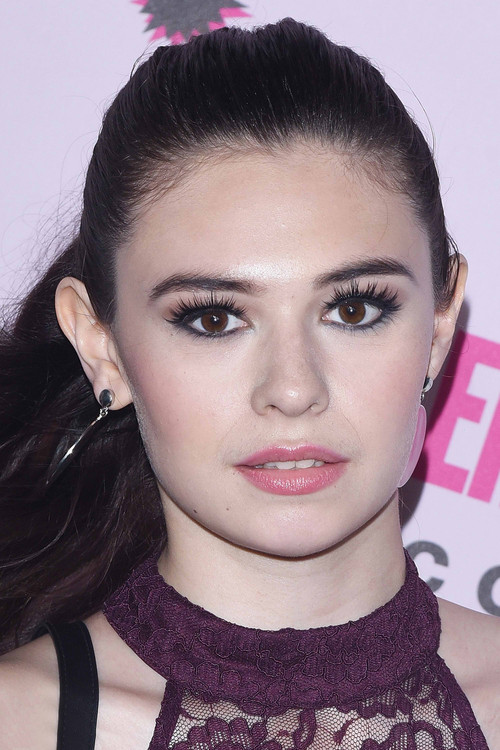 Photo of Nicole Maines