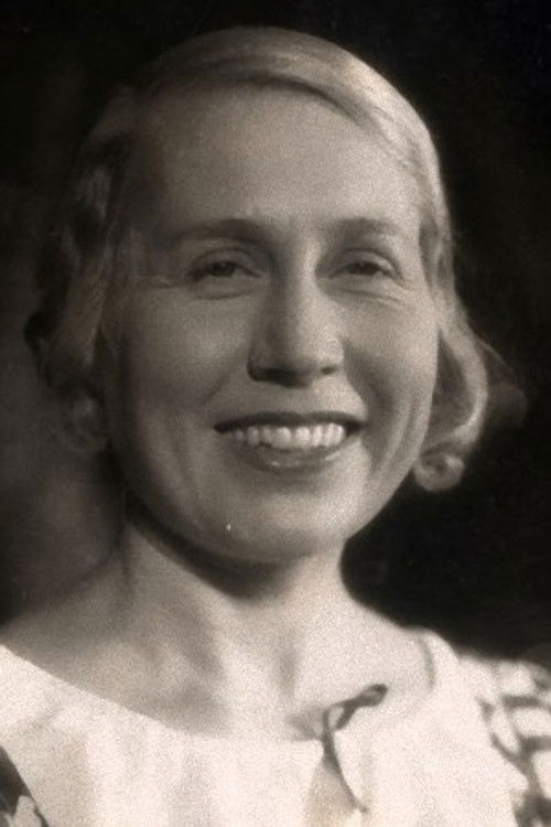 Photo of Renée Stobrawa