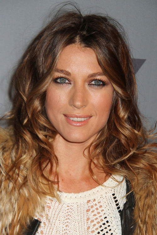Photo of Natalie Zea