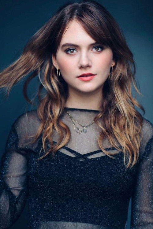Photo of Emilia Jones