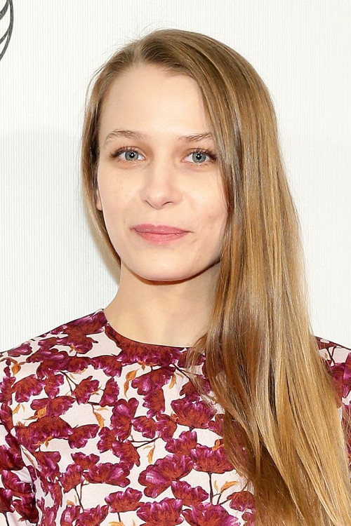 Photo of Isabelle McNally