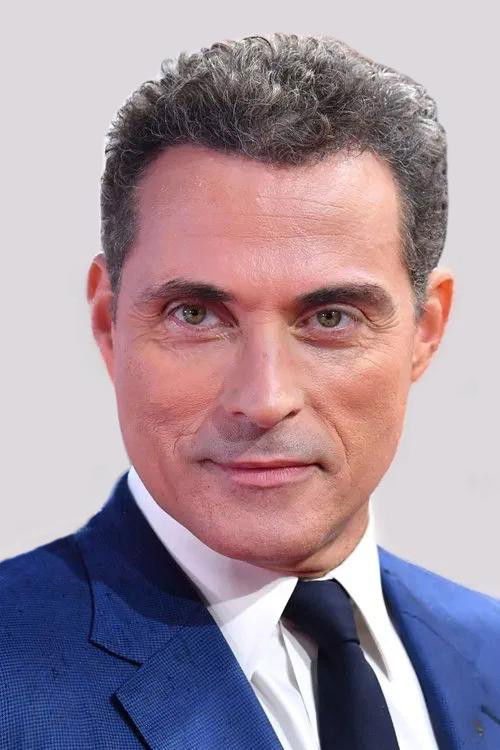 Photo of Rufus Sewell