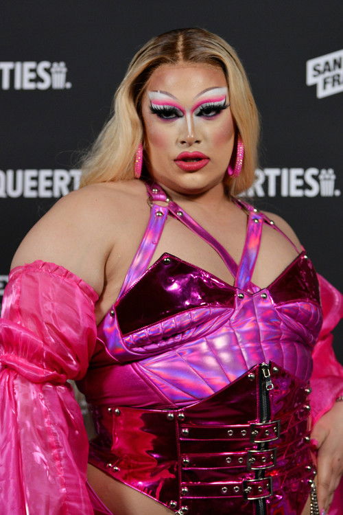 Photo of Salina EsTitties