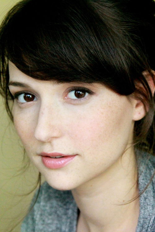 Photo of Milana Vayntrub