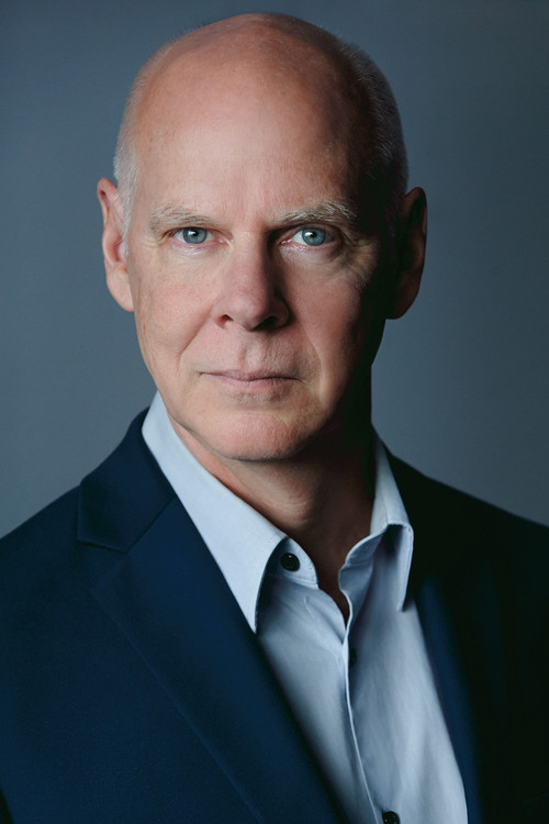 Photo of Oliver Dennis