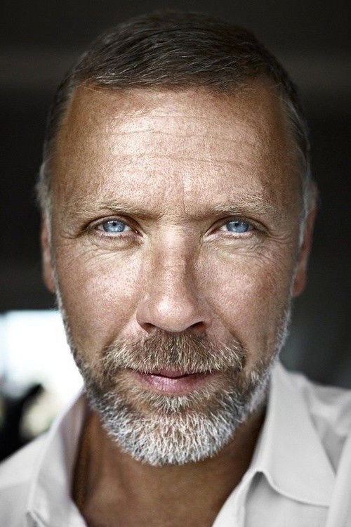 Photo of Mikael Persbrandt