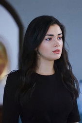 Photo of Özge Yağız