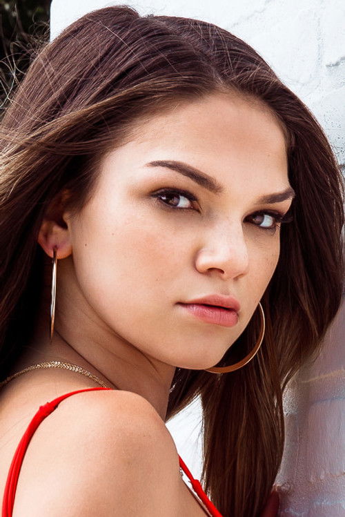 Photo of Athena Faris