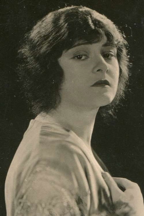 Photo of Sylvia Breamer