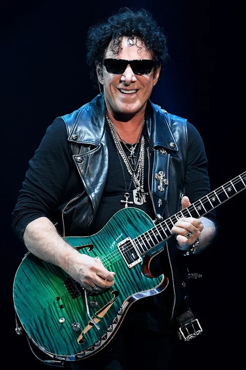 Photo of Neal Schon
