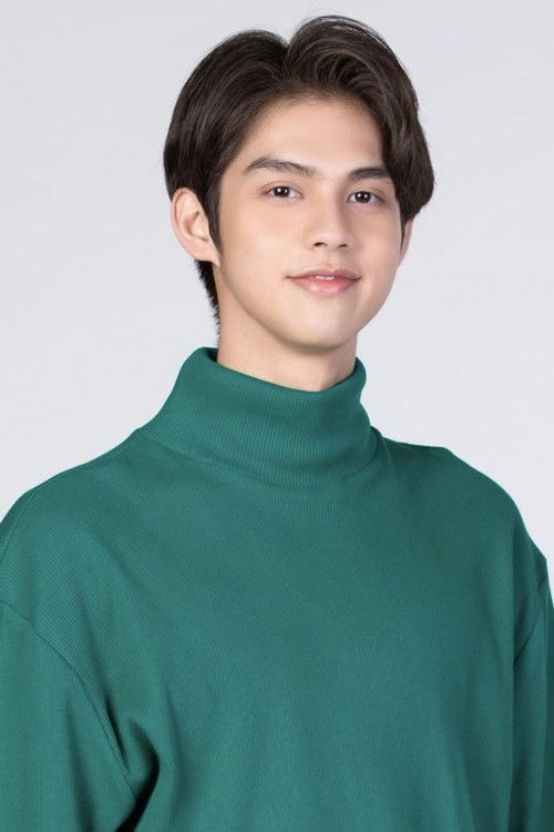 Photo of Vachirawit Chivaaree